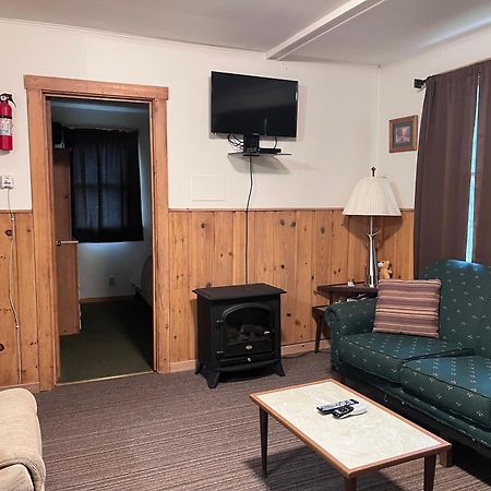 Musky Joe'S Twin Pines Resort New Post Εξωτερικό φωτογραφία