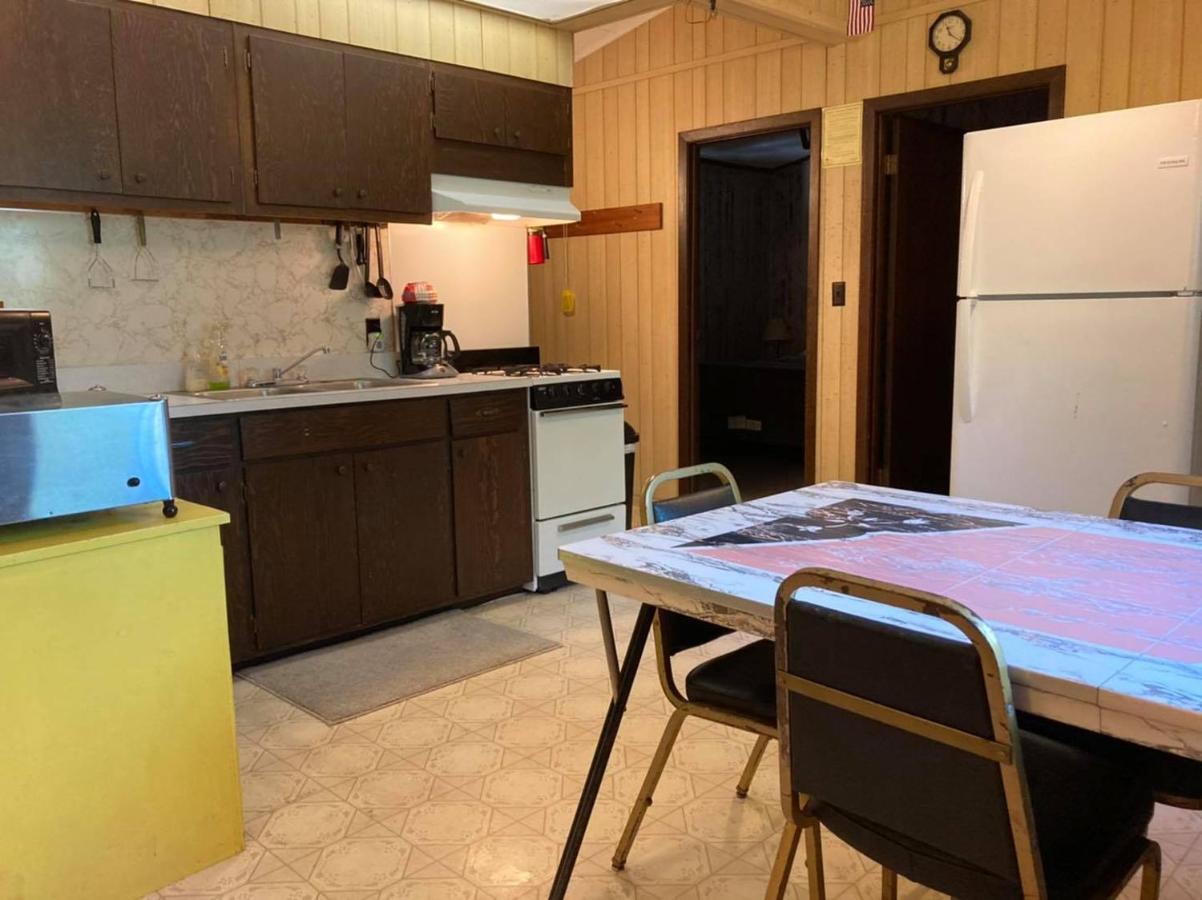 Musky Joe'S Twin Pines Resort New Post Εξωτερικό φωτογραφία