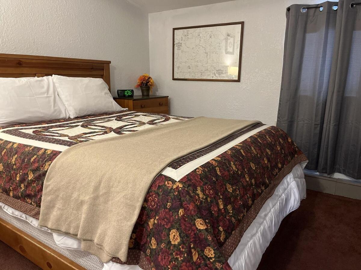 Musky Joe'S Twin Pines Resort New Post Εξωτερικό φωτογραφία