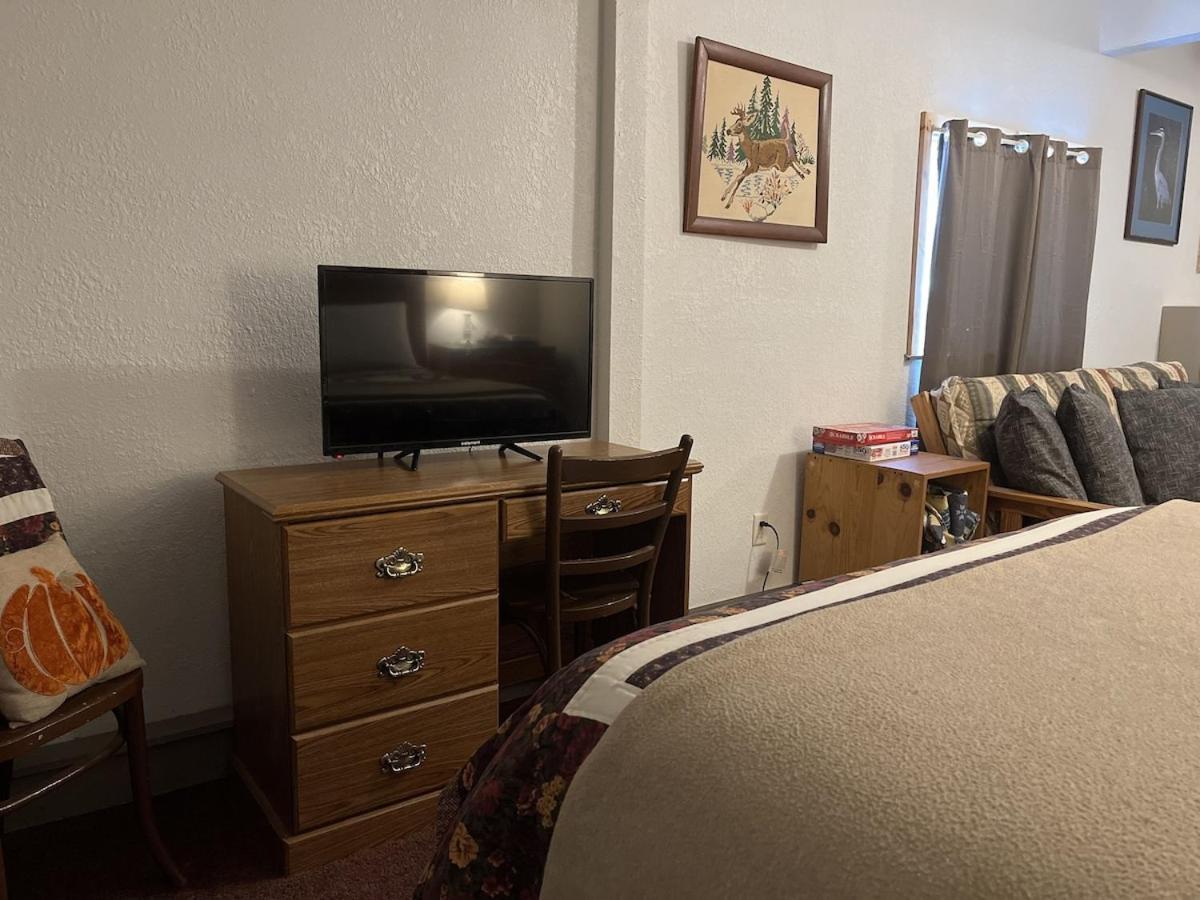 Musky Joe'S Twin Pines Resort New Post Εξωτερικό φωτογραφία