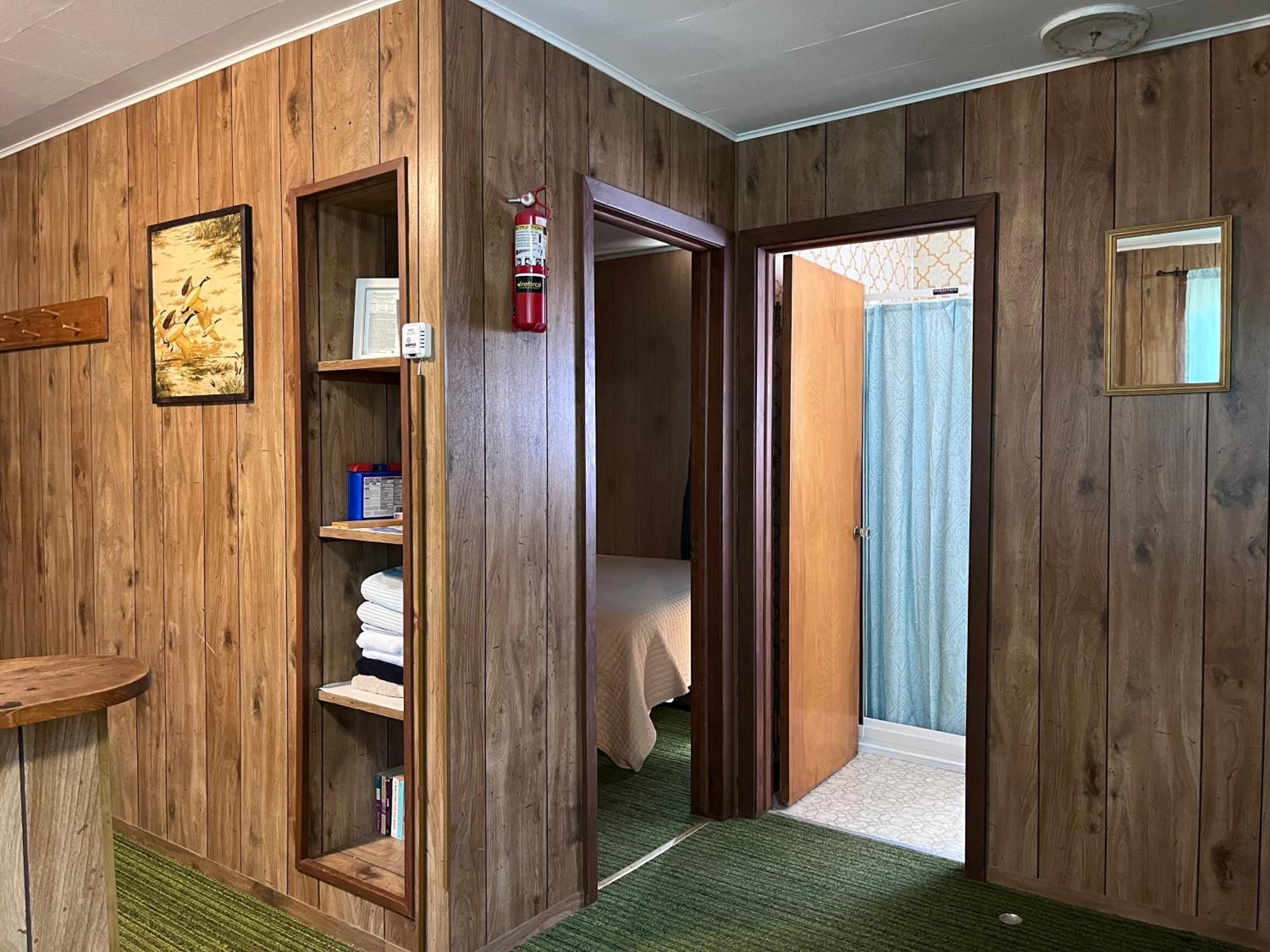 Musky Joe'S Twin Pines Resort New Post Εξωτερικό φωτογραφία