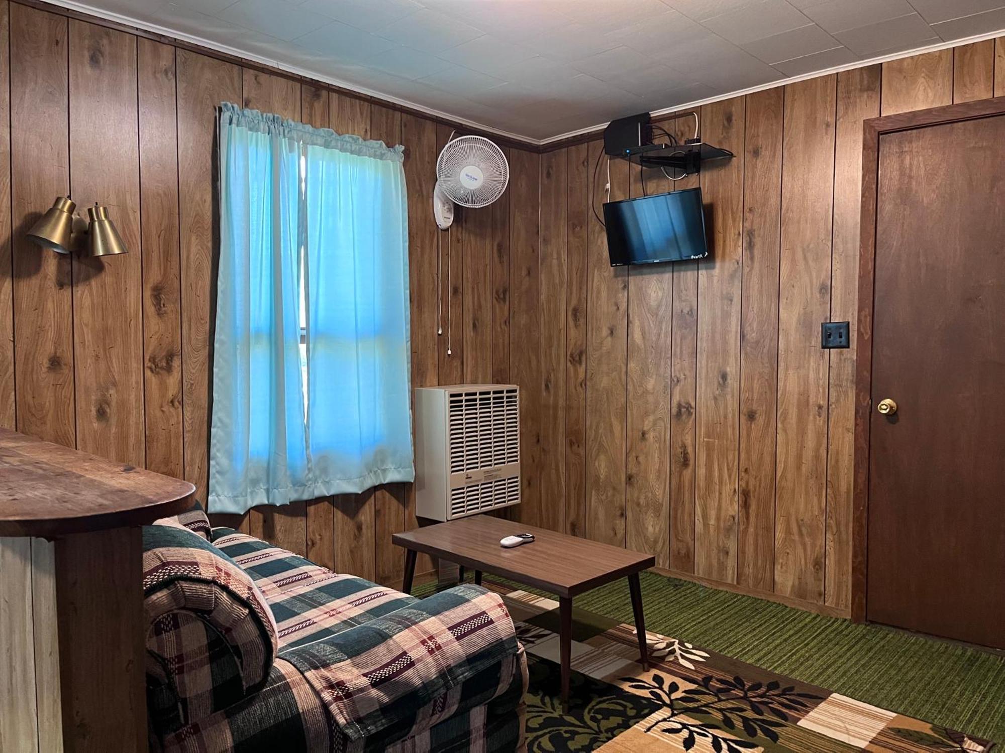 Musky Joe'S Twin Pines Resort New Post Εξωτερικό φωτογραφία