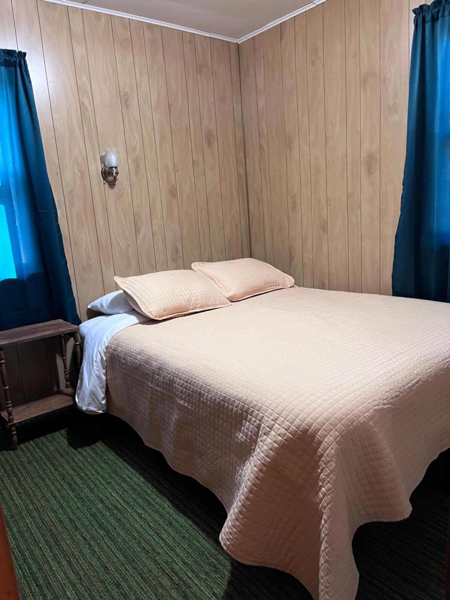 Musky Joe'S Twin Pines Resort New Post Εξωτερικό φωτογραφία